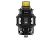 Uwell Valyrian IV Clearomizer in Schwarz mit Silikonschutz und bernsteinfarbenem Mundstück.