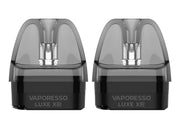 Zwei Vaporesso LUXE XR Pods mit schwarzem Gehäuse und transparentem Oberteil.